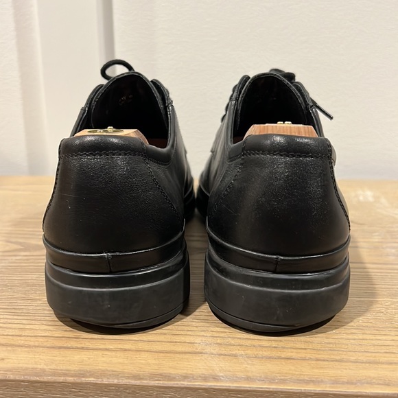 Kenneth Cole black leather dress shoes - Picture 3 of 7